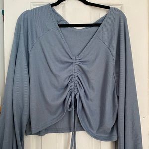 Ruched blue cropped long sleeve